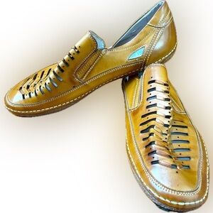 Stacy Adam’s, mens 9, caramel tan woven leather slip-on sandal